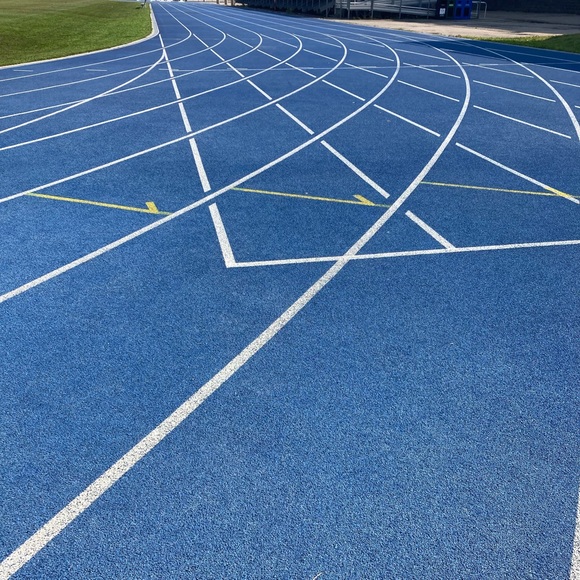 Brooks Spike Shoes - Picture 2 of 4